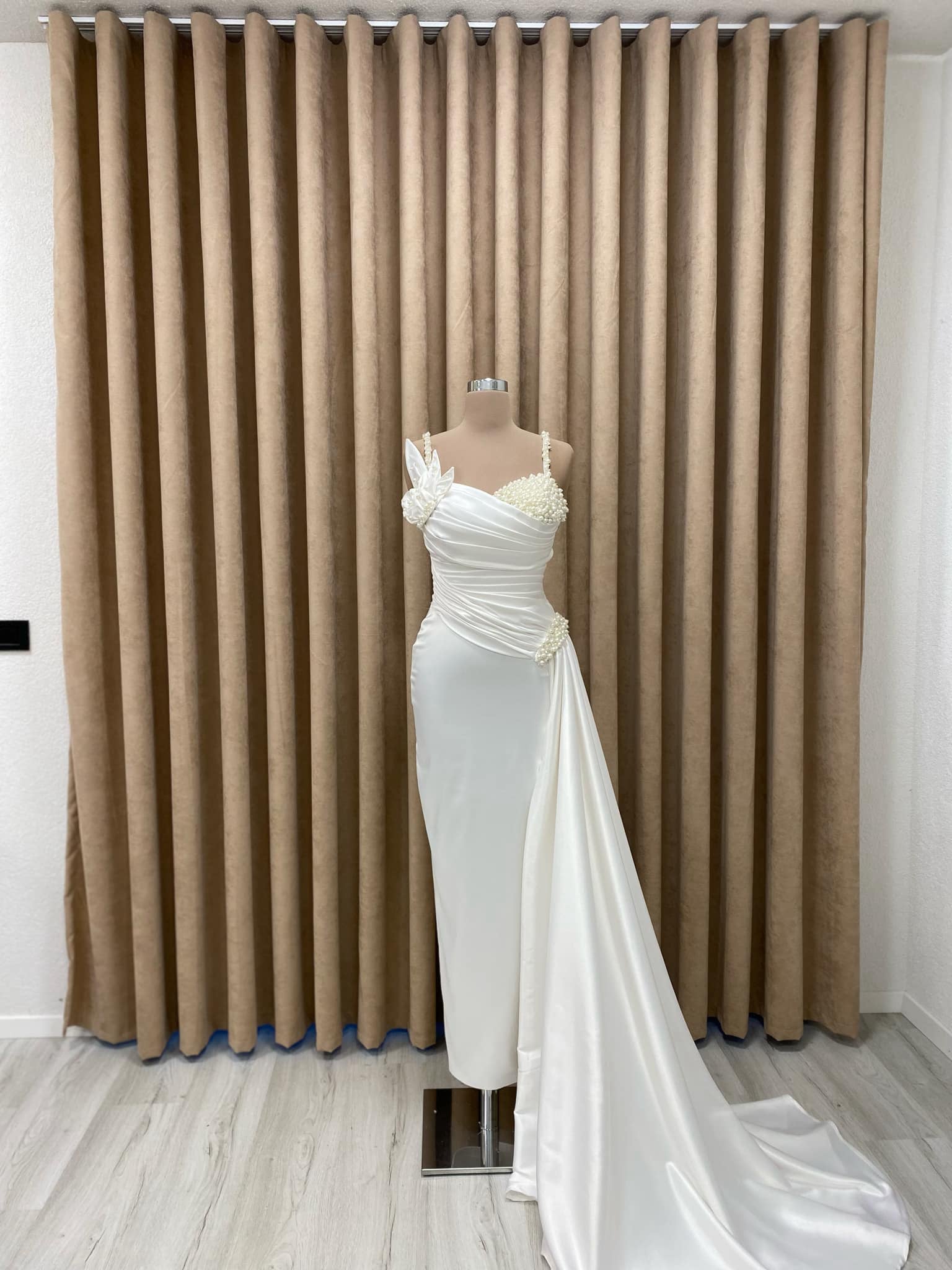 VELLAS DRESS
