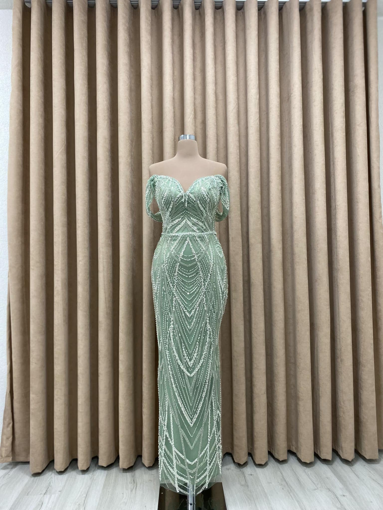 VELLAS DRESS