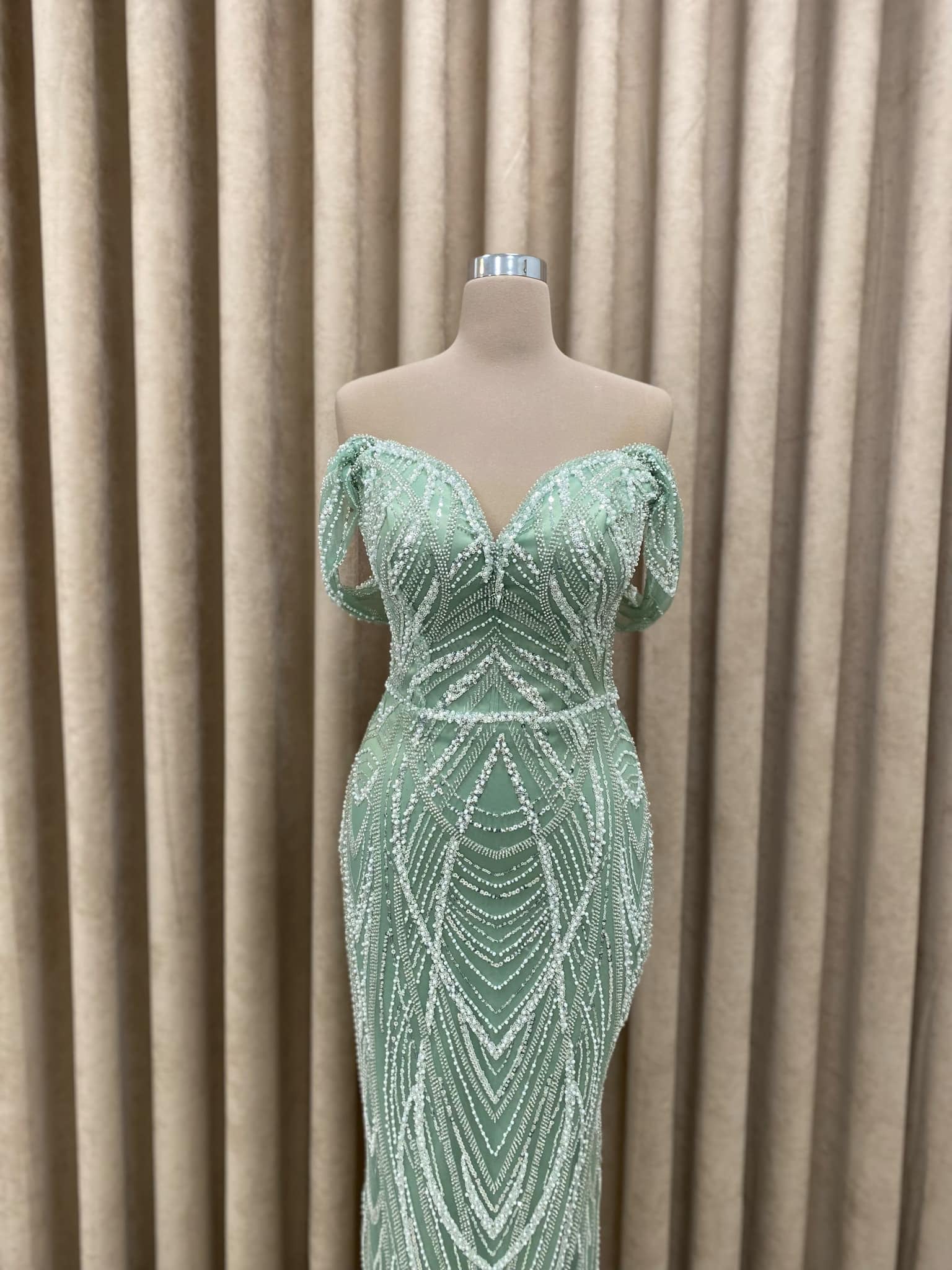 VELLAS DRESS