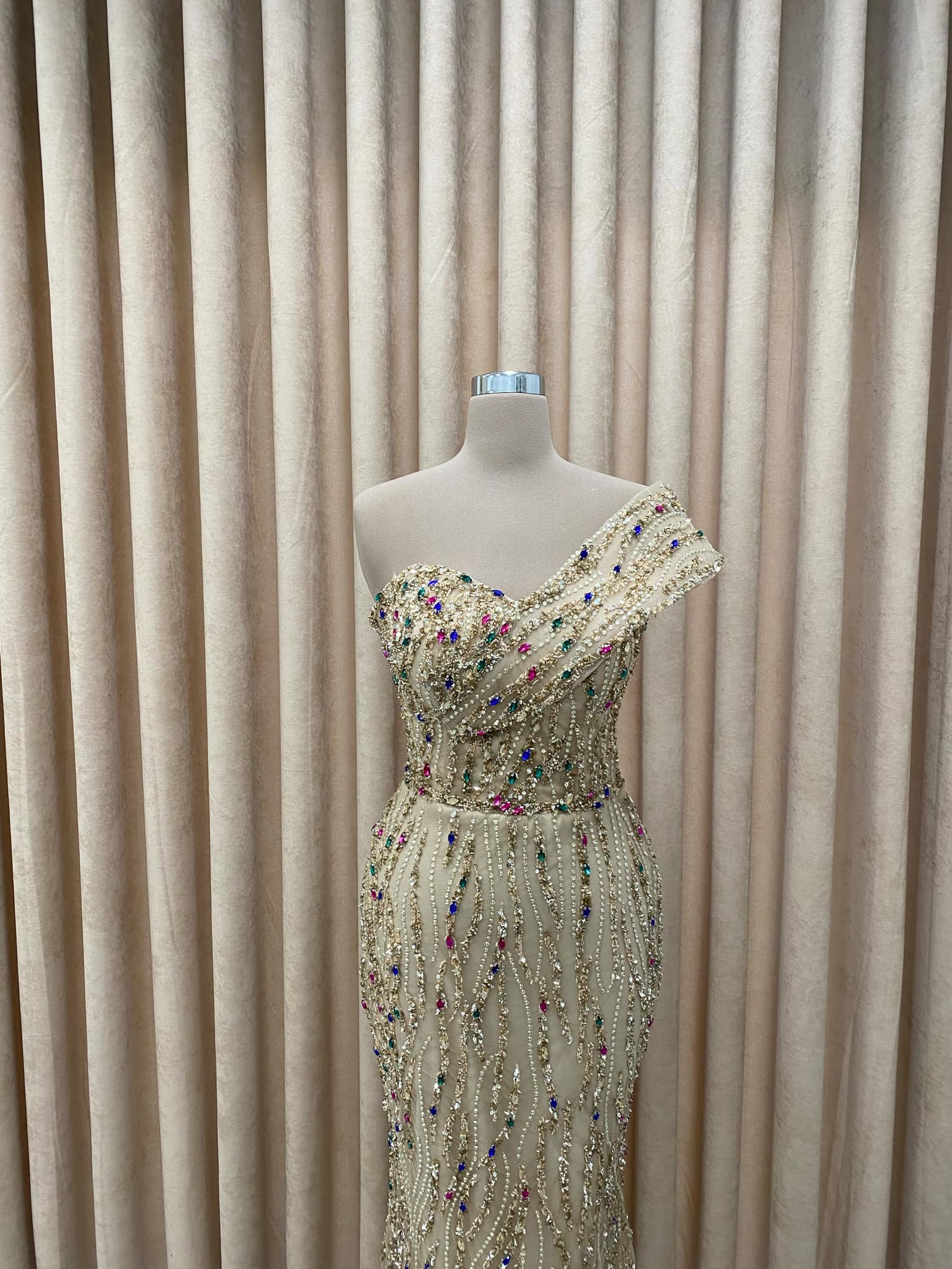 VELLAS DRESS